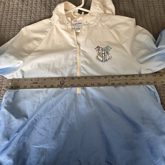 Harry Potter Hogwarts 1/2 Zip Pullover windbreaker jacket Adult Medium - Picture 8 of 11